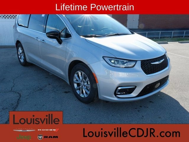 2026 Chrysler Pacifica Limited in Silver Mist Clear-Coat Exterior Paint — front three-quarter view
